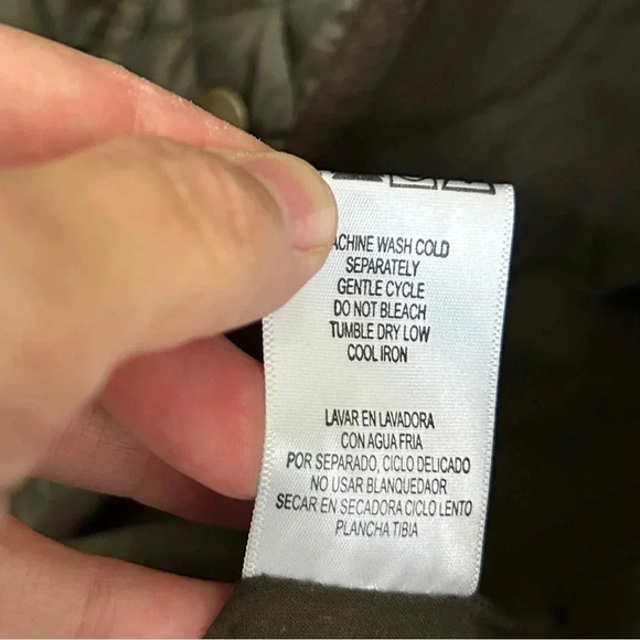 EUC Kut from the Kloth lightweight olive quilted jacket size Large Great details - Picture 4 of 11